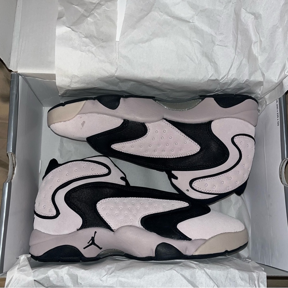 WMNS AIR JORDAN OG SIZE 9M or 10.5W
